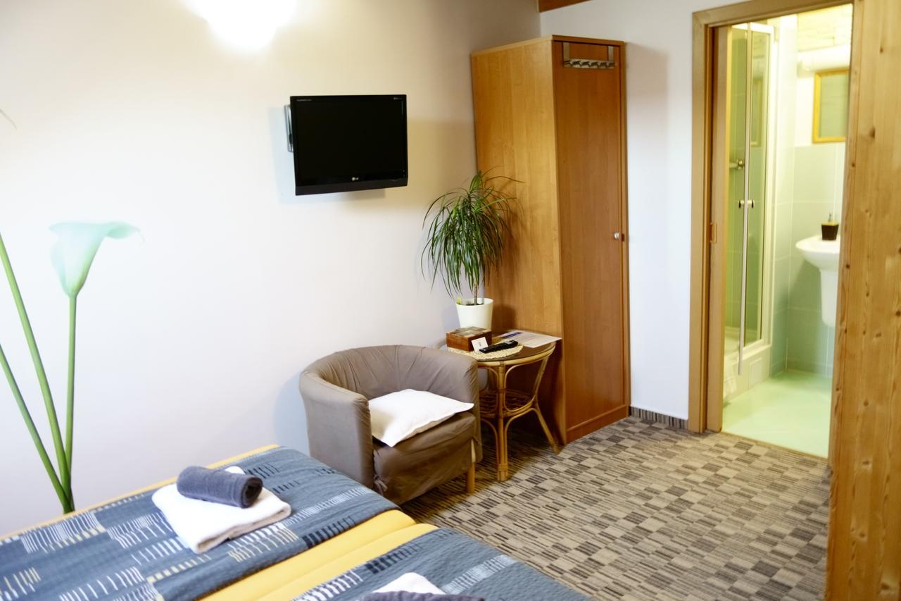 Pension Art Lazne Bohdanec Exterior photo